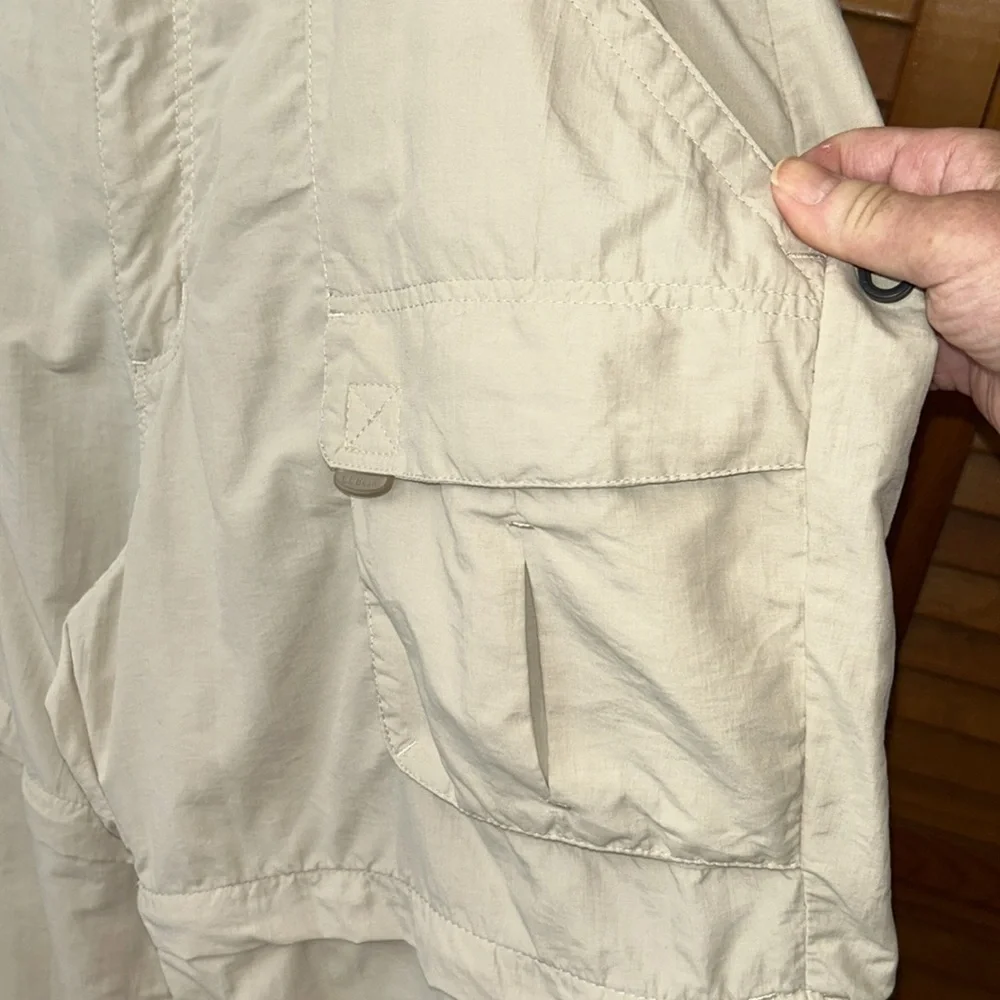 L.L. Bean Cargo Pant Zip to Shorts Size Large Regular